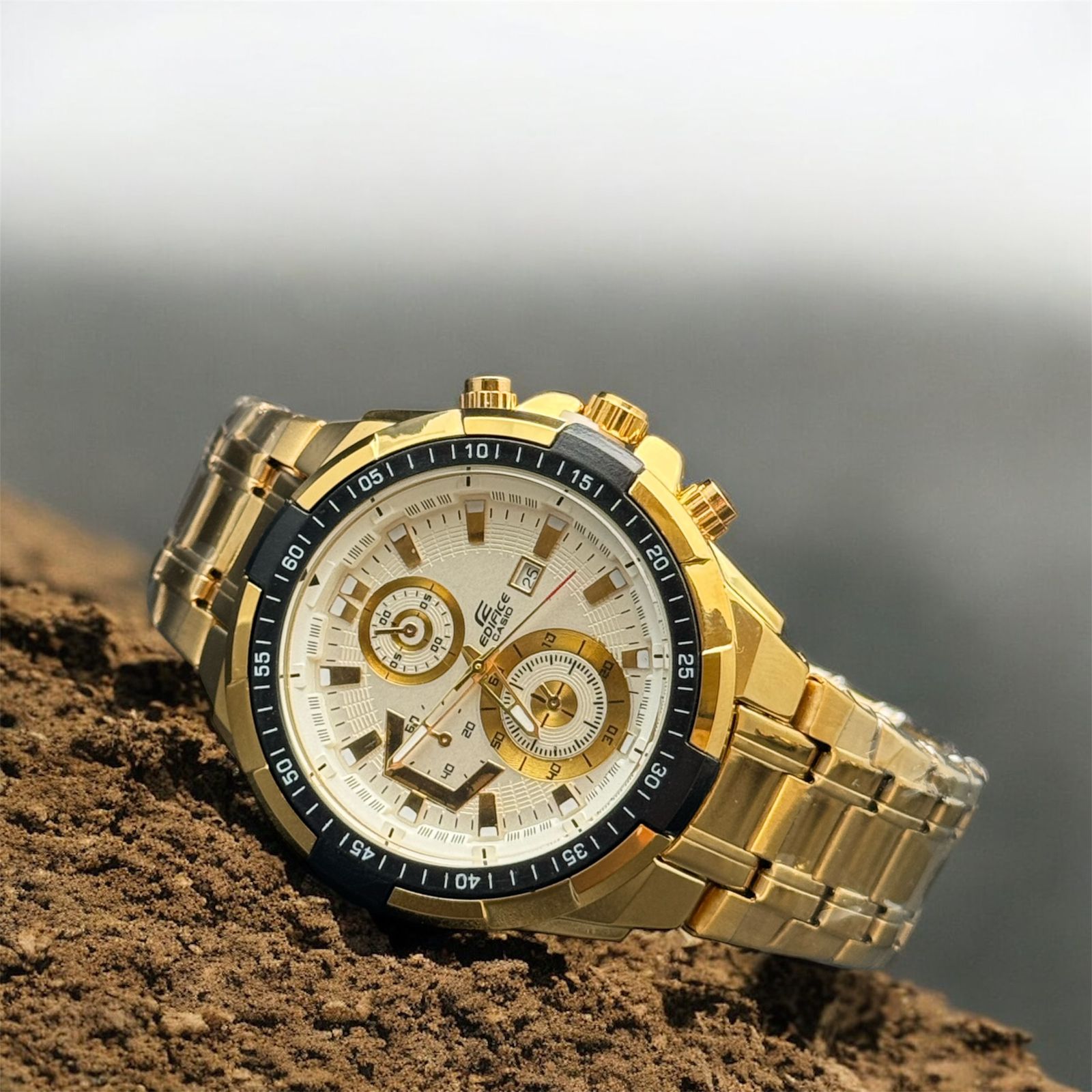 CASIO EDIFICE R3 – PODER Y PRECISIÓN + REGALO GAFAS RAY-BAN